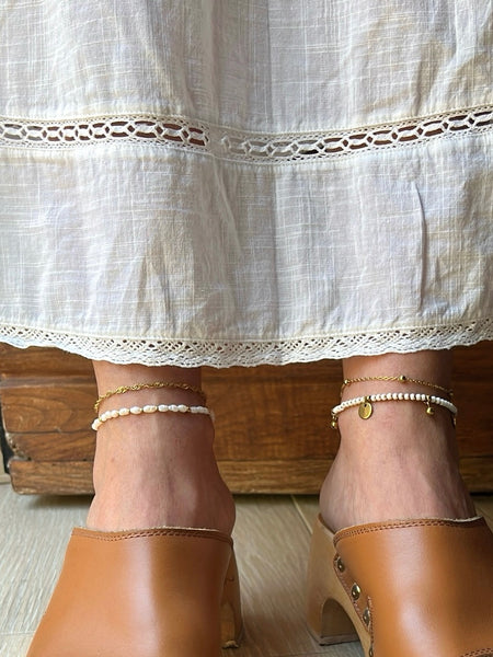 Cavigliera mini perle di fiume e balls dorate