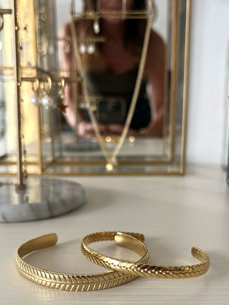 Braccialetto rigido regolabile