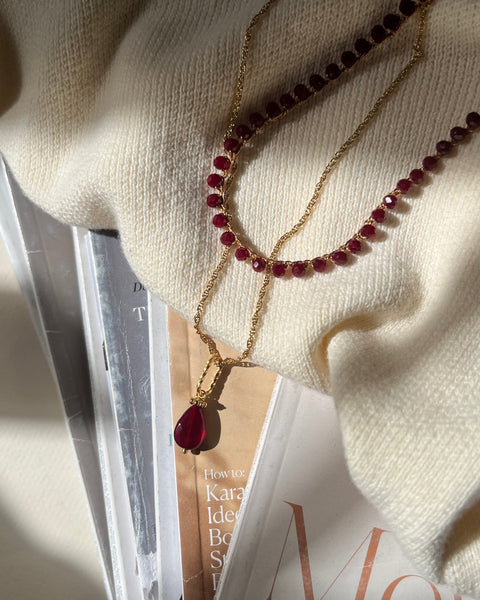 Collana goccia rubino intenso