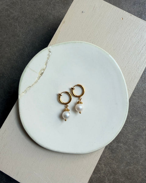 Orecchini clip a cerchio con perla