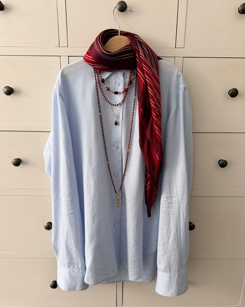 Collana lunga uncinetto bordeaux con charms