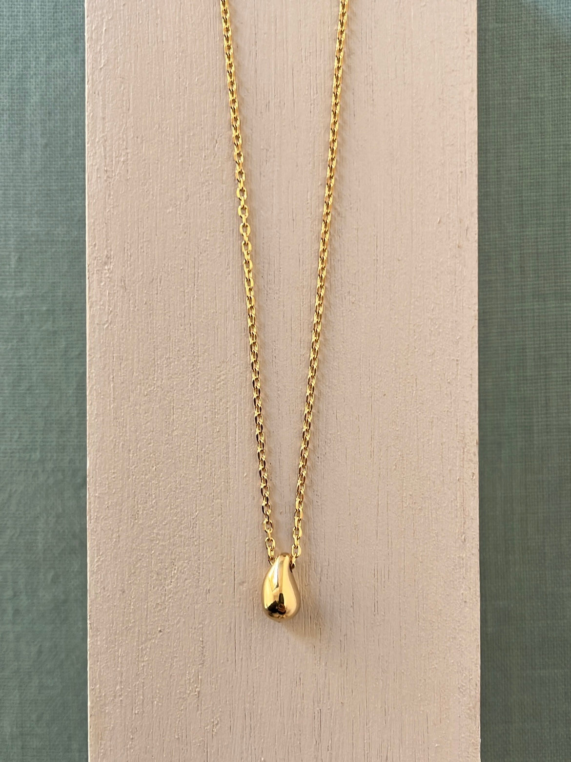 Collana goccia