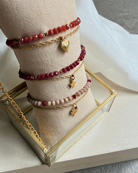 Braccialetti doppi bordeaux mattone e beige con charm