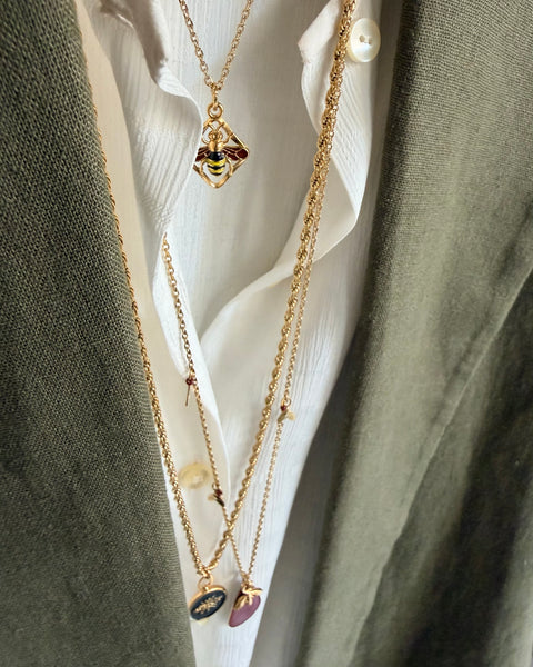 Collana ciondolo rombo con ape smaltata