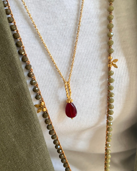Collana goccia rubino intenso
