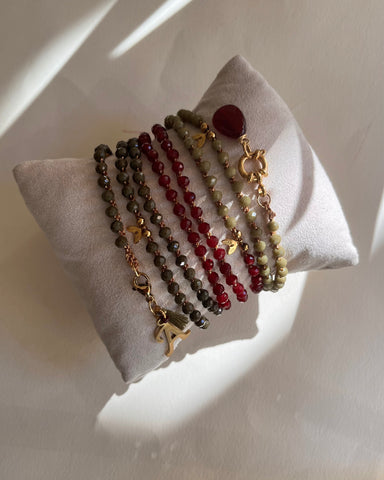 Collana bordeaux e verde oliva