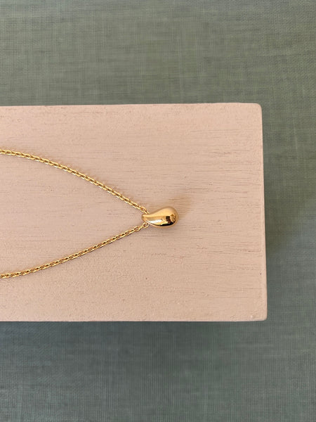 Collana goccia