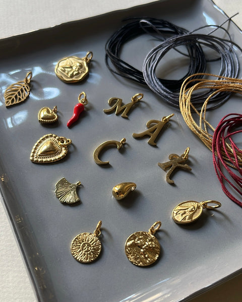 Girocollo choker cordoncino o/e ciondoli a scelta