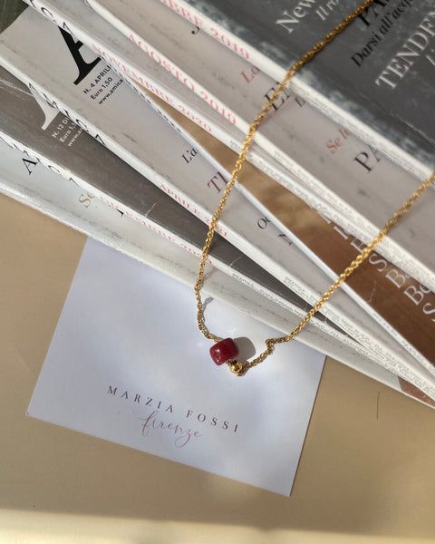 Collana minimal burgundy