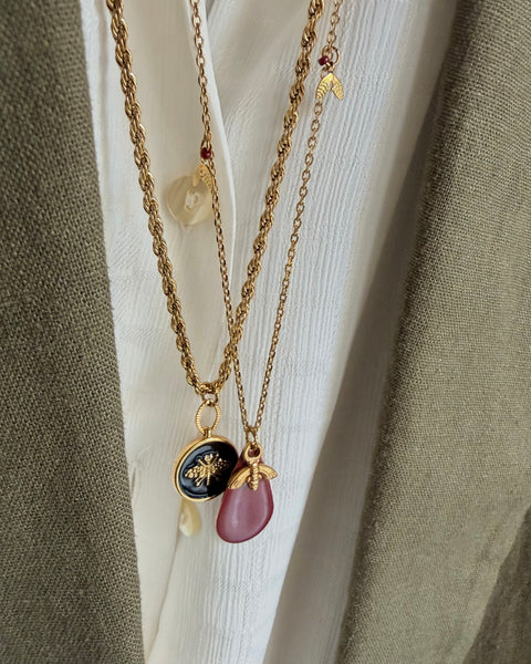 Collana ciondolo tondo smalto nero con ape