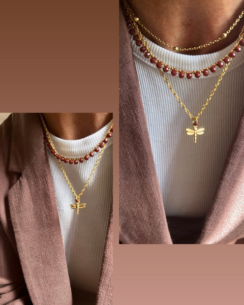 Girocollo doppio marrone con libellula