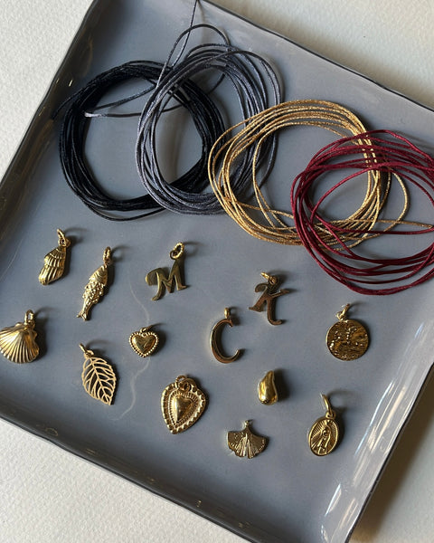 Girocollo choker cordoncino o/e ciondoli a scelta