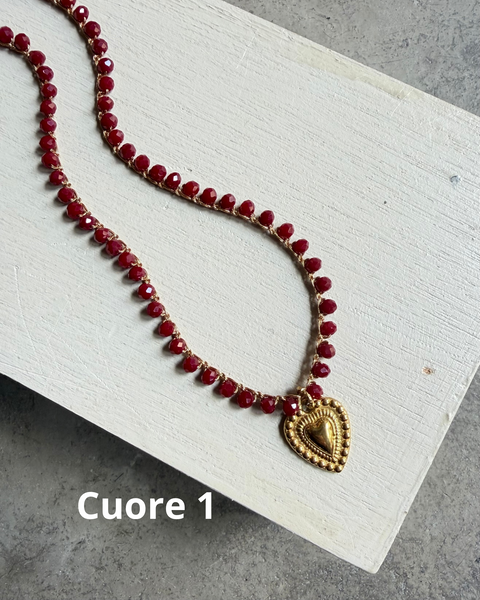 Collana uncinetto con Cuore sacro